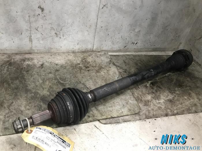 Eje de transmisión derecha delante de un Volkswagen Polo III (6N1) 1.9 SDI 1999