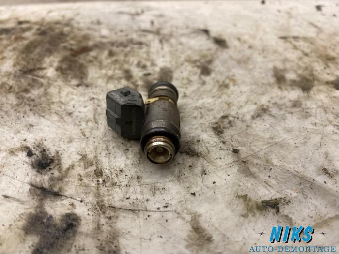 Injecteur (injection essence) d'un Renault Clio 2001