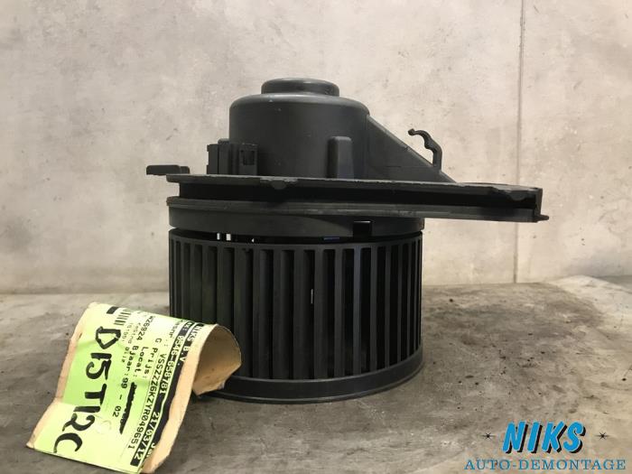 Silnik wentylatora nagrzewnicy z Seat Ibiza II Facelift (6K1) 1.9 SDi Select 2000