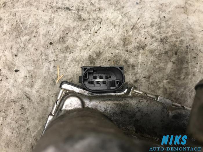 Gasklephuis van een Opel Corsa 2004