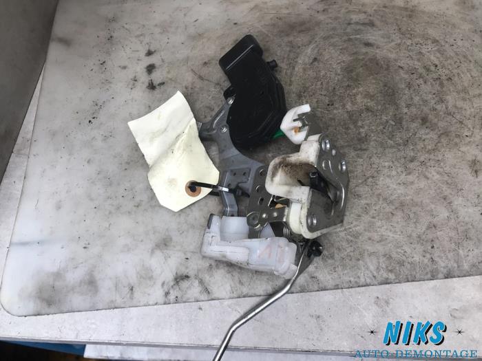 Door lock mechanism 2-door, left from a Toyota Aygo 2012
