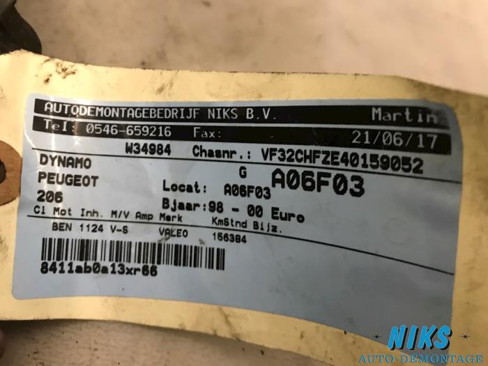 Dynamo van een Peugeot 206 (2A/C/H/J/S) 1.1 XN,XR 1999