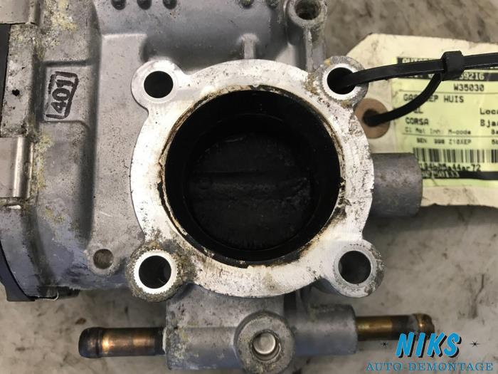 Cuerpo de válvula de mariposa de un Opel Corsa 2009