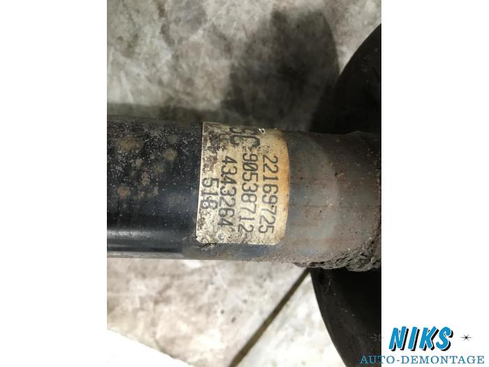 Front shock absorber rod, right from a Opel Corsa B (73/78/79) 1.4i 1997