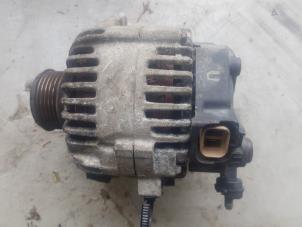 Begagnade Dynamo Kia Rio II (DE) 1.5 CRDi VGT 16V Pris € 40,00 Marginaltabell erbjuds av Autosloopbedrijf H.C.Stouten