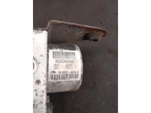 Gebruikte ABS Pomp Peugeot 206 (2A/C/H/J/S) 1.4 16V Prijs € 100,00 Margeregeling aangeboden door Autosloopbedrijf H.C.Stouten