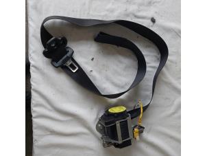 Używane Pas bezpieczenstwa lewy przód Lancia Ypsilon (843) 1.2 16V Cena € 40,00 Procedura marży oferowane przez Autosloopbedrijf H.C.Stouten