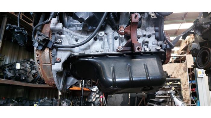 Motor van een Ford Focus 2 Wagon 1.6 TDCi 16V 100 2008