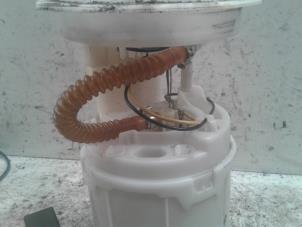 Begagnade Bensinpump Seat Leon (1P1) 1.6 Pris € 50,00 Marginaltabell erbjuds av Autodemontage de Zaag