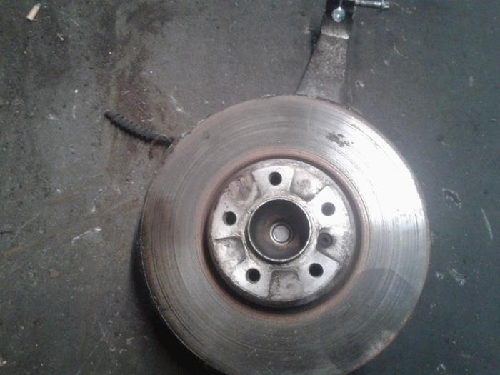 Knuckle, front right from a BMW 5 serie Gran Turismo (F07) 535i 24V TwinPower Turbo 2010