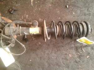 Gebruikte Mac Phersonpoot links-voor Chevrolet Spark 1.0 16V Prijs € 35,00 Margeregeling aangeboden door Autodemontage de Zaag