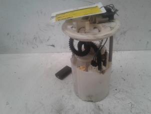 Gebrauchte Benzinpumpe Opel Corsa D 1.2 16V Preis € 50,00 Margenregelung angeboten von Autodemontage de Zaag