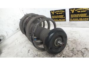 Gebruikte Mac Phersonpoot rechts-voor Citroen C4 Coupé (LA) 1.6 16V Prijs € 30,00 Margeregeling aangeboden door Autodemontage de Zaag