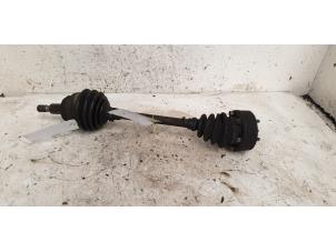 Gebruikte Homokineetas links-voor Volkswagen Golf IV (1J1) 1.9 TDI 110 Prijs € 20,00 Margeregeling aangeboden door Autodemontage de Zaag