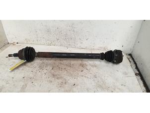 Gebruikte Steekas rechts-voor Volkswagen Golf IV (1J1) 1.9 TDI 110 Prijs € 20,00 Margeregeling aangeboden door Autodemontage de Zaag