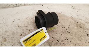 Gebruikte Luchtmassameter Volkswagen Golf IV (1J1) 1.9 TDI 110 Prijs € 30,00 Margeregeling aangeboden door Autodemontage de Zaag