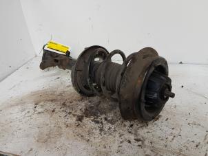 Gebruikte Mac Phersonpoot links-voor Mercedes C (W203) 3.2 C-320 V6 18V Prijs € 40,00 Margeregeling aangeboden door Autodemontage de Zaag