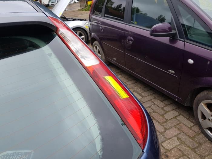 Achterlicht rechts van een Ford Focus 2 1.6 16V 2005