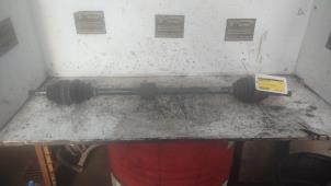 Gebruikte Aandrijfas rechts-voor Opel Astra H GTC (L08) 1.8 16V Prijs € 30,00 Margeregeling aangeboden door Autodemontage de Zaag