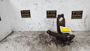 Gebruikte Asschenkel links-voor Ford C-Max (DM2) 1.8 16V Prijs € 30,00 Margeregeling aangeboden door Autodemontage de Zaag