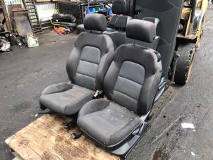 Begagnade Säten + baksäte (komplett) Audi A3 Cabriolet (8P7) 1.9 TDI Pris € 75,00 Marginaltabell erbjuds av Autodemontage de Zaag
