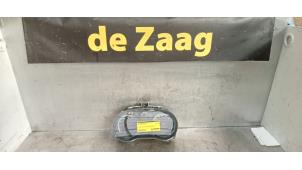 Gebruikte Instrumentenpaneel Opel Corsa D 1.0 Prijs € 40,00 Margeregeling aangeboden door Autodemontage de Zaag