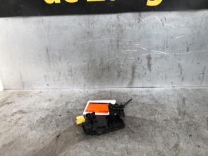 Gebruikte Module Airbag Volkswagen Caddy III (2KA,2KH,2CA,2CH) 2.0 SDI Prijs € 25,00 Margeregeling aangeboden door Autodemontage de Zaag