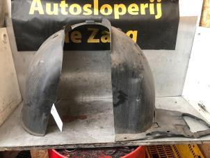 Gebruikte Modderkuip Peugeot 207 CC (WB) 1.6 16V Prijs € 20,00 Margeregeling aangeboden door Autodemontage de Zaag