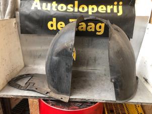 Gebruikte Modderkuip Peugeot 207 CC (WB) 1.6 16V Prijs € 20,00 Margeregeling aangeboden door Autodemontage de Zaag