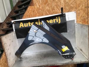 Gebruikte Scherm rechts-voor Opel Corsa D 1.4 16V Twinport Prijs € 90,00 Margeregeling aangeboden door Autodemontage de Zaag