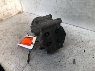Begagnade Luftkonditioneringspump Ford Transit Connect 1.8 TDCi 110 Pris € 70,00 Marginaltabell erbjuds av Autodemontage de Zaag