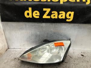 Gebruikte Koplamp links Ford Focus 1 Wagon 1.6 16V Prijs € 25,00 Margeregeling aangeboden door Autodemontage de Zaag