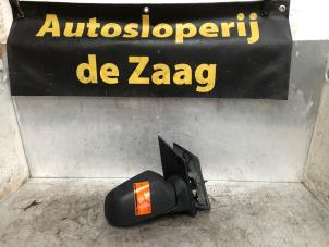 Gebruikte Buitenspiegel rechts Ford Focus 2 Wagon 1.6 TDCi 16V 90 Prijs op aanvraag aangeboden door Autodemontage de Zaag