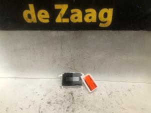 Gebruikte Display Interieur Ford B-Max (JK8) 1.0 EcoBoost 12V 100 Prijs € 50,00 Margeregeling aangeboden door Autodemontage de Zaag