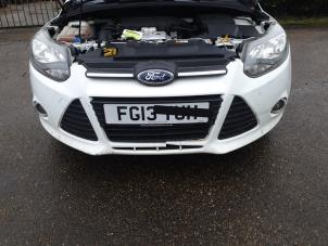 Gebruikte Voorbumper Ford Focus 3 1.0 Ti-VCT EcoBoost 12V 125 Prijs € 200,00 Margeregeling aangeboden door Autodemontage de Zaag