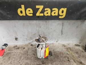 Gebrauchte Benzinpumpe Opel Corsa E 1.4 16V Preis € 50,00 Margenregelung angeboten von Autodemontage de Zaag