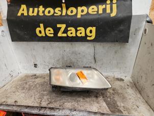 Używane Reflektor prawy Saab 9-3 II (YS3F) 2.0T 16V Cena € 225,00 Procedura marży oferowane przez Autodemontage de Zaag