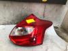 Achterlicht rechts van een Ford Focus 3 1.0 Ti-VCT EcoBoost 12V 125 2013