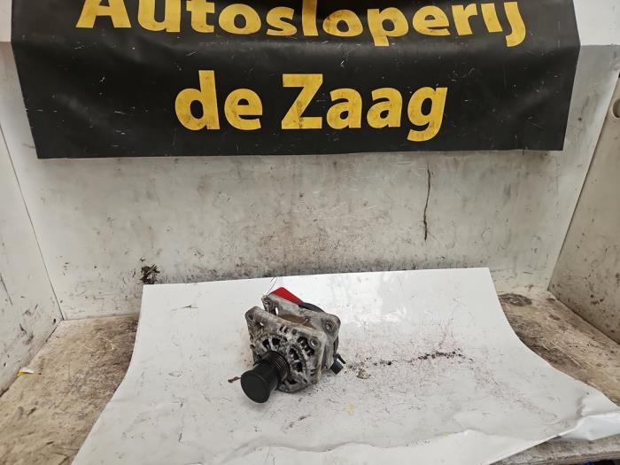 Dynamo van een Ford Focus 3 1.0 Ti-VCT EcoBoost 12V 125 2013