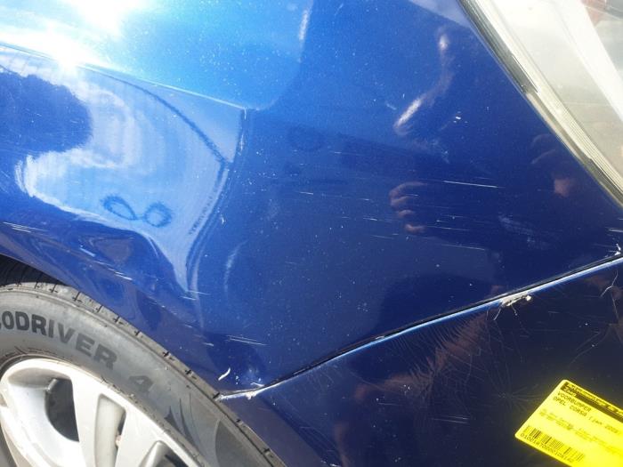 Scherm rechts-voor van een Opel Corsa D 1.2 16V 2008