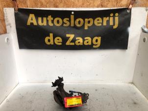 Gebruikte Asschenkel links-voor Peugeot 1007 (KM) 1.6 GTI,Gentry 16V Prijs € 35,00 Margeregeling aangeboden door Autodemontage de Zaag