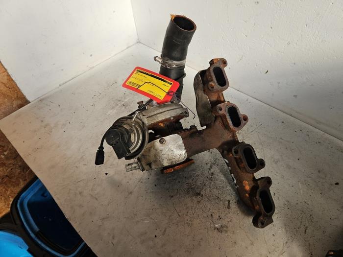 Turbo van een Audi A3 Sportback (8PA) 1.6 TDI 16V 2012