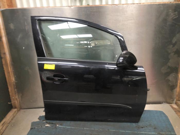 Front wing, right from a Opel Corsa D 1.2 16V 2007