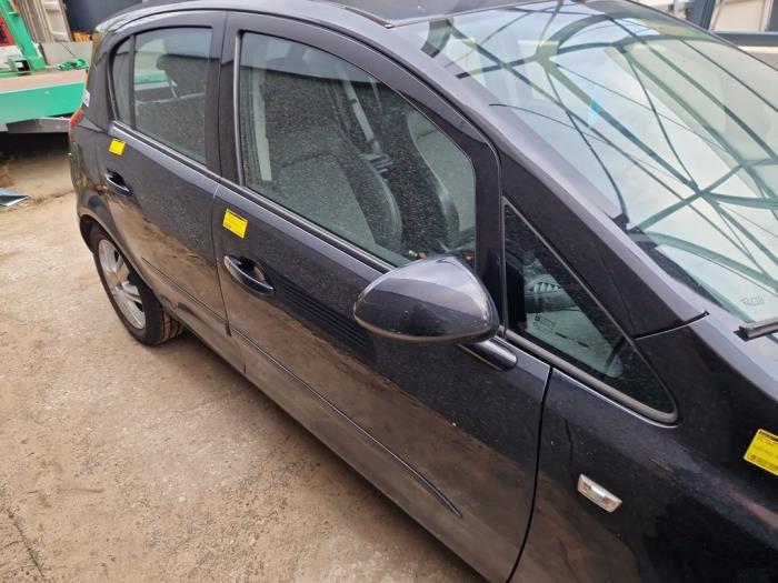 Front wing, right from a Opel Corsa D 1.2 16V 2007