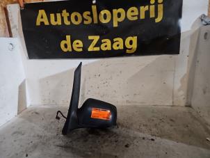 Gebruikte Spiegel Buiten links Ford Focus C-Max 1.8 16V Prijs € 35,00 Margeregeling aangeboden door Autodemontage de Zaag