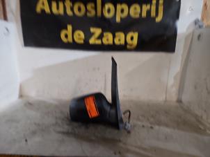Gebruikte Buitenspiegel rechts Ford Focus C-Max 1.8 16V Prijs € 35,00 Margeregeling aangeboden door Autodemontage de Zaag