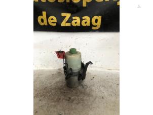 Gebruikte Pomp Servo Volkswagen Polo V (6R) 1.2 12V Prijs € 100,00 Margeregeling aangeboden door Autodemontage de Zaag