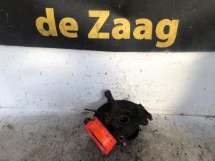 Gebruikte Asschenkel rechts-voor Mitsubishi Colt (Z2/Z3) 1.3 16V Prijs € 30,00 Margeregeling aangeboden door Autodemontage de Zaag