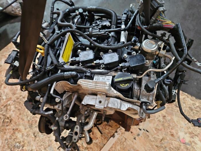 Engine from a Ford Fiesta 6 (JA8) 1.0 EcoBoost 12V 100 2016