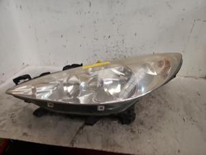Gebruikte Linker Koplamp Peugeot 207/207+ (WA/WC/WM) 1.6 16V VTi Prijs € 50,00 Margeregeling aangeboden door Autodemontage de Zaag